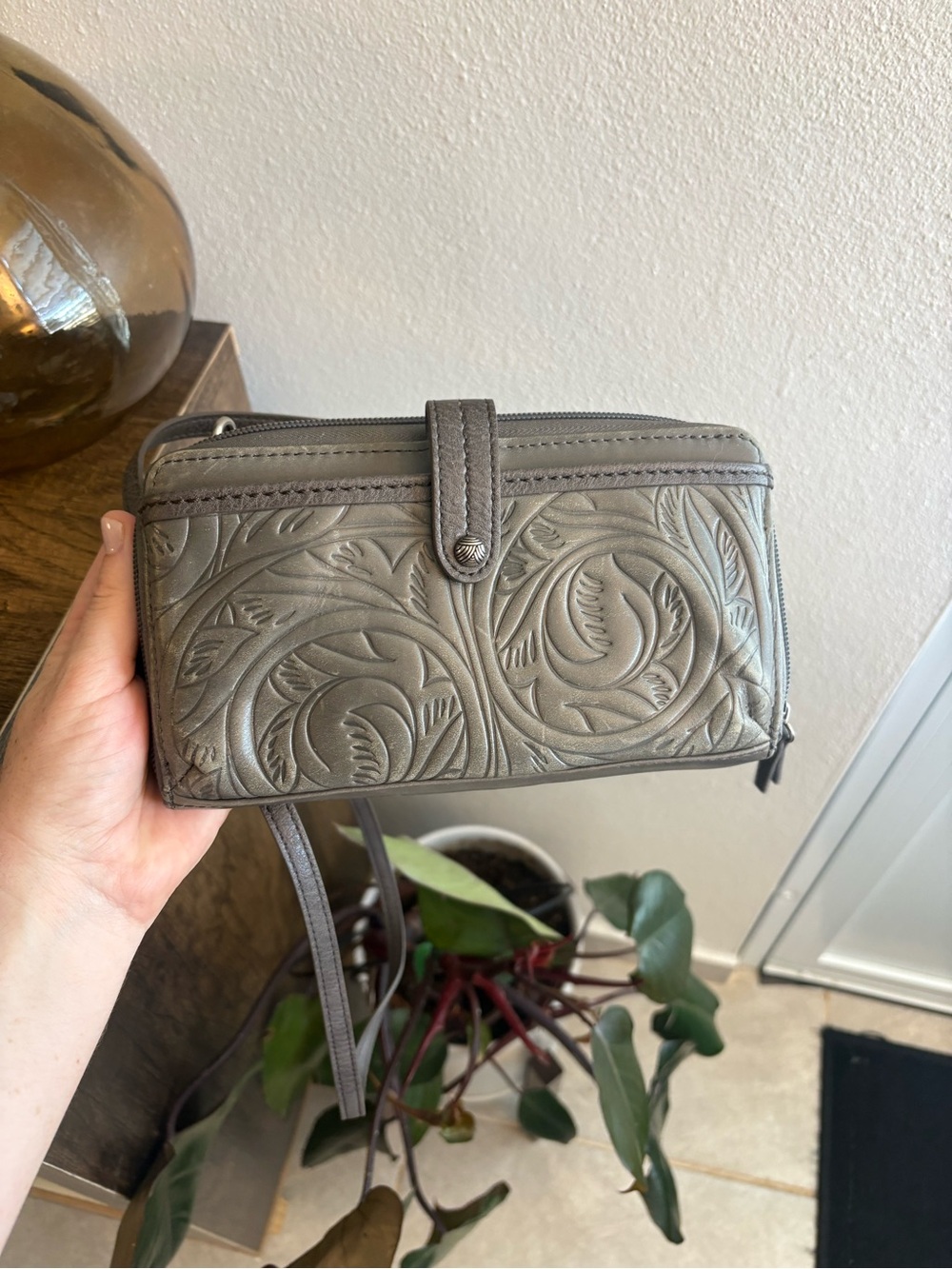 The Sak Embossed Leather Crossbody Wallet - Gray